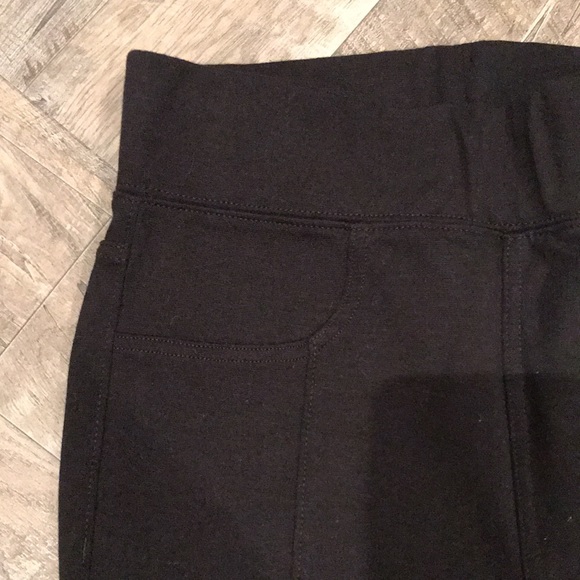 Women’s American Eagle Stretch Jeggings - Picture 2 of 5